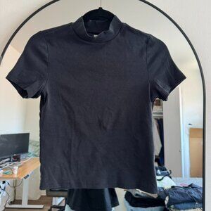 Levi’s Classic Black Mock Neck Short Sleeve Women's Tee